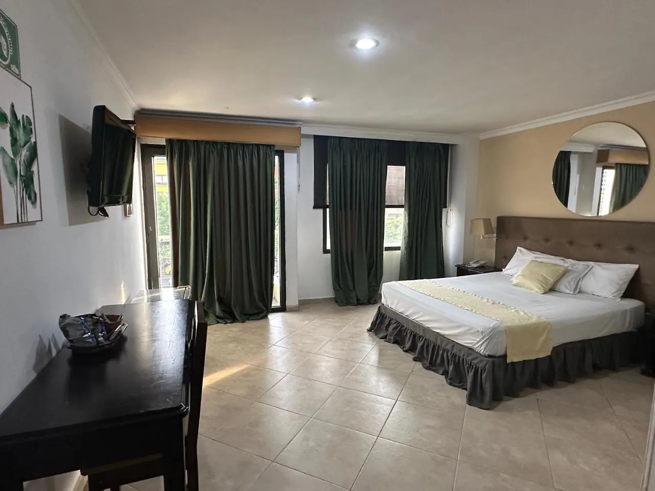 **  Hotel Prince Plaza Medellín Colombia