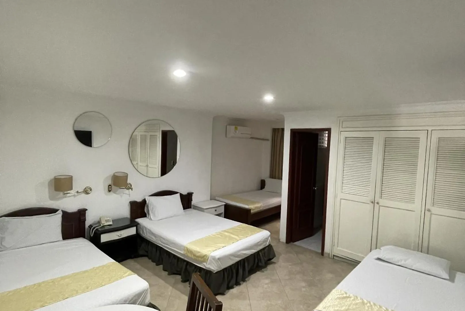 Hotel Prince Plaza Medellin 2*,