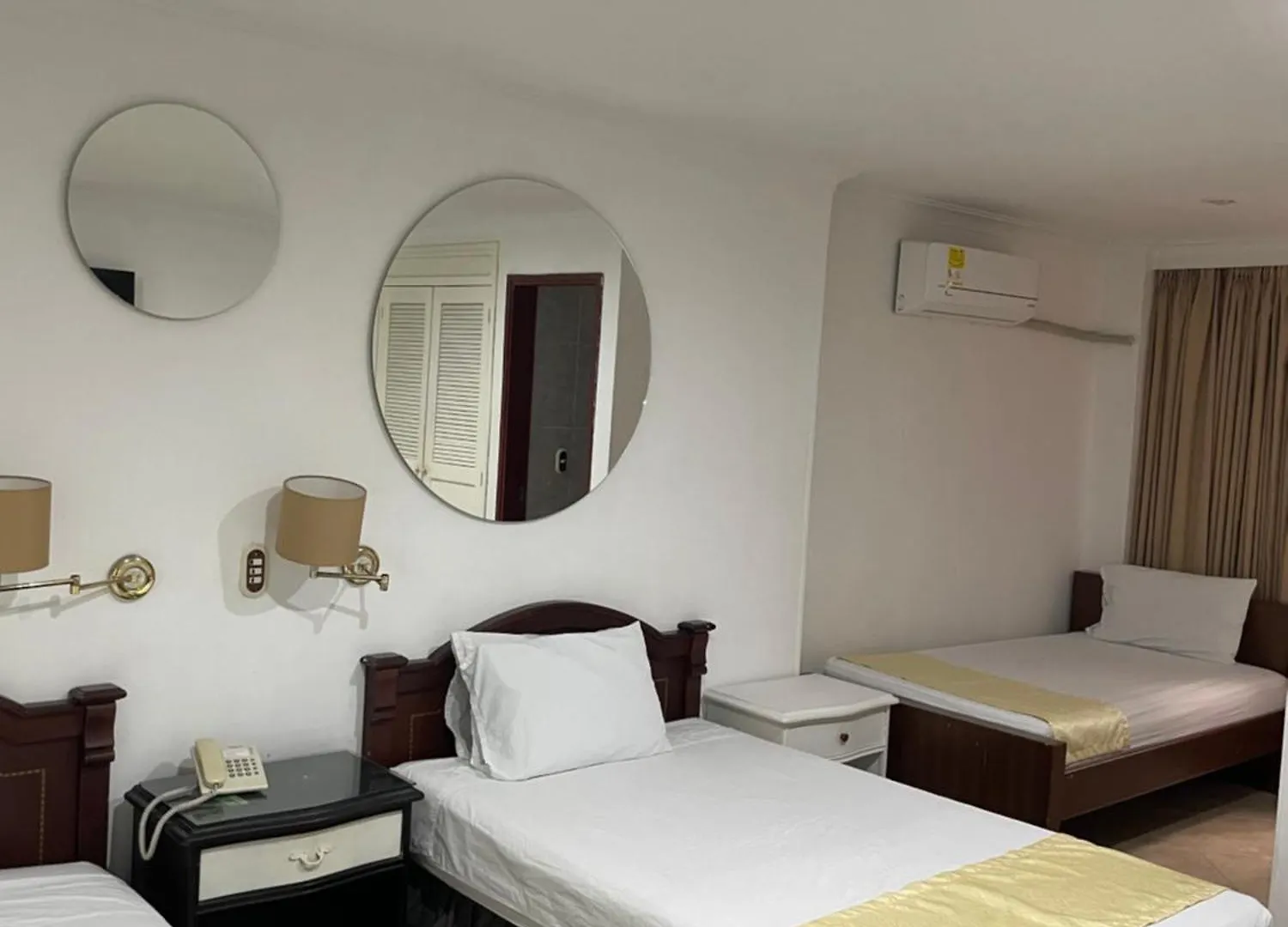**  Hotel Prince Plaza Medellin Colombia