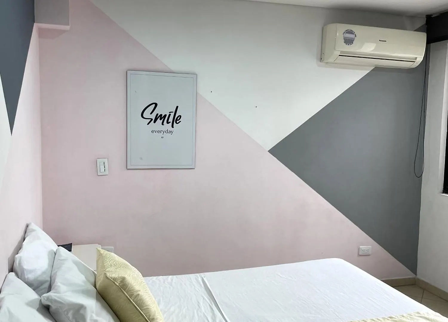 Hotel Prince Plaza Medellin 2*,  Colombia