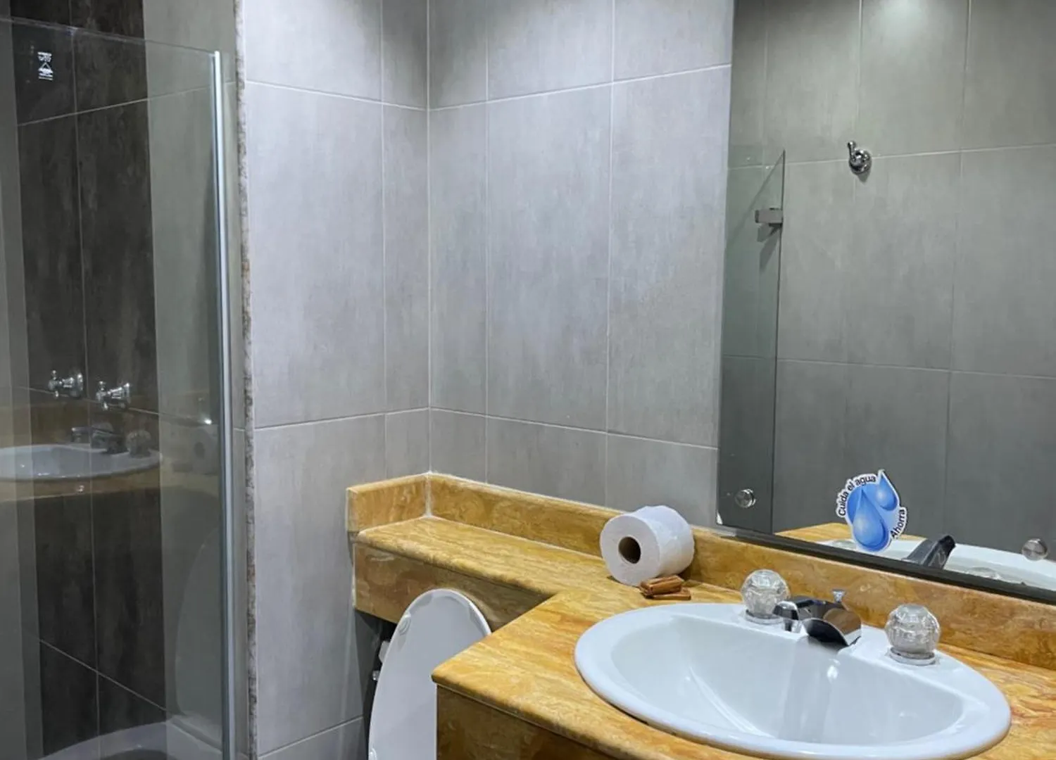 **  Hotel Prince Plaza Medellin Colombia
