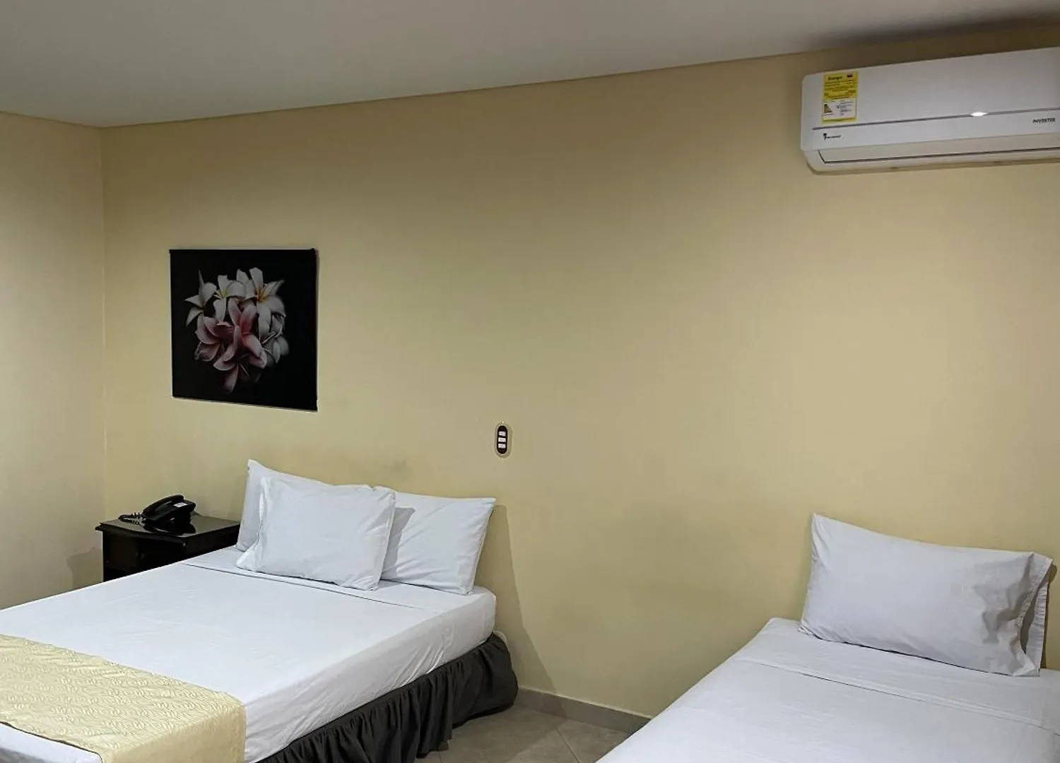 Hotel Prince Plaza Medellin 2*,  Colombia