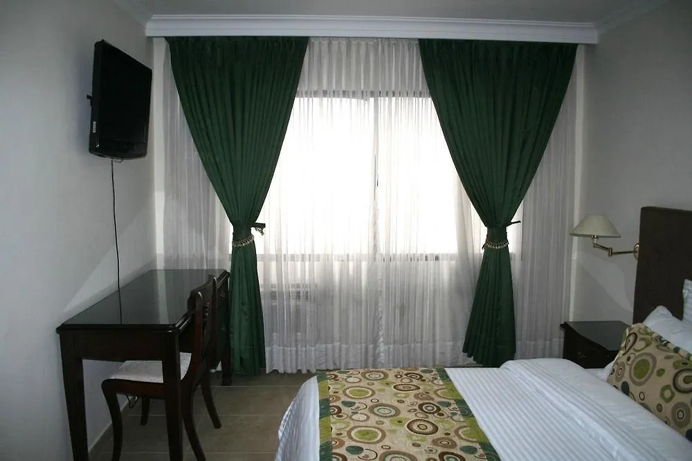 **  Hotel Prince Plaza Medellin Colombia